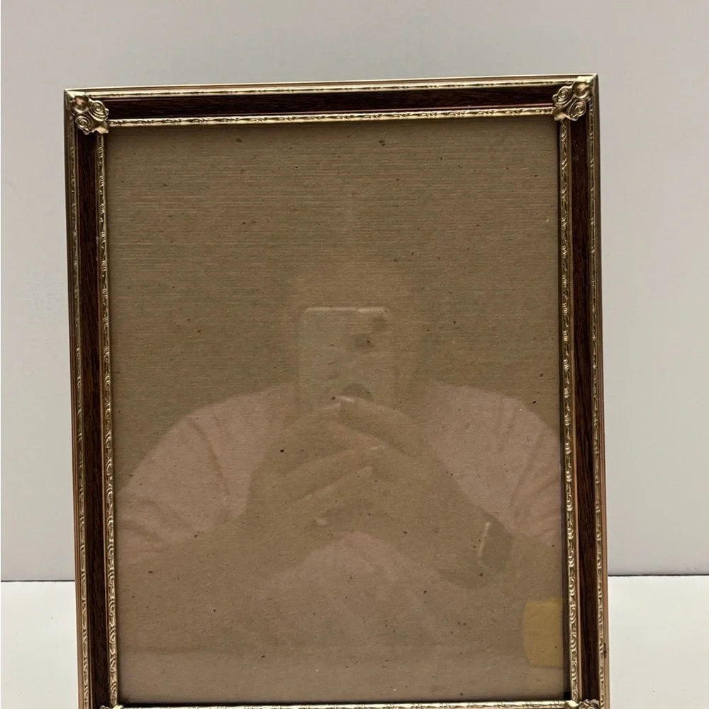 Vintage gold tone picture frame